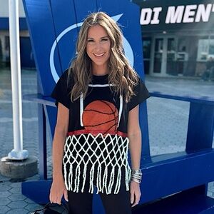 Queen of sparkles basketball net shirt size xs worn once new condition